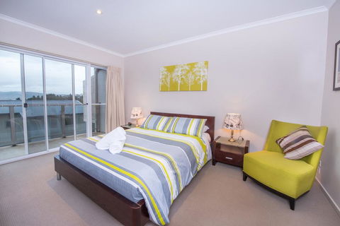 Grevillea 1/12 Poly Cow Lane - Sunshine Coast Tourism 2
