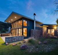 Grey Mare Chalet - Holiday Sunshine Coast