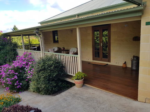Gumtree House Montville - Sunshine Coast Tourism 0