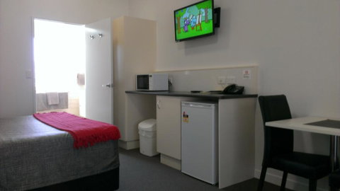 Gunnedah Lodge Motel - Sunshine Coast Tourism 2