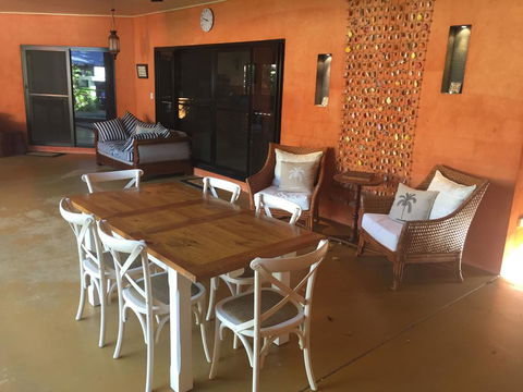 Hacienda Cooya Beach - Sunshine Coast Tourism 3