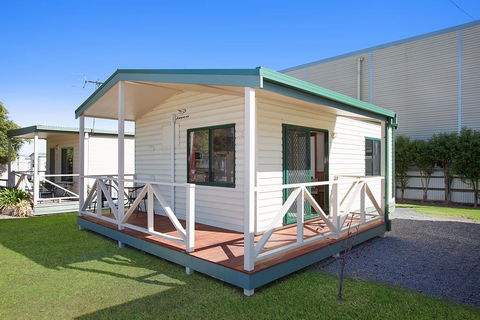 Hamilton Caravan Park - Sunshine Coast Tourism 1