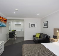 Hamilton Lonsdale Motel - Holiday Sunshine Coast
