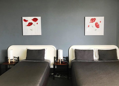 Hamilton Motor Inn - Holiday Sunshine Coast 3