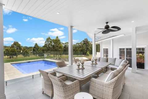Hamptons On Figtree - Holiday Sunshine Coast 0