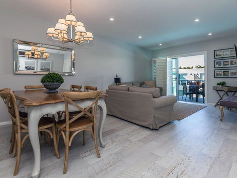 Hamptons Retreat @ Unit 259A Pacific Blue - Sunshine Coast Tourism 1