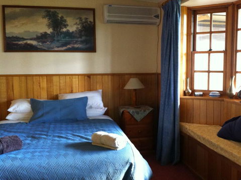 Happy Days Accommodation - Sunshine Coast Tourism 1