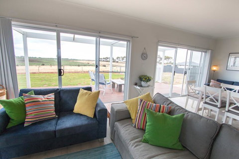 Happy Hours - Sunshine Coast Tourism 3