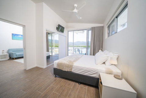 Harbour Cove - Sunshine Coast Tourism 1