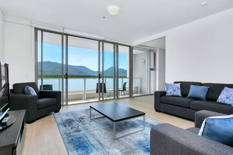 Harbour Lights Apartments - Sunshine Coast Tourism 0