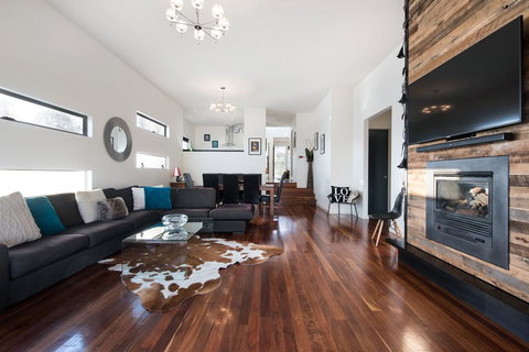 Harlequin - Holiday Sunshine Coast 3