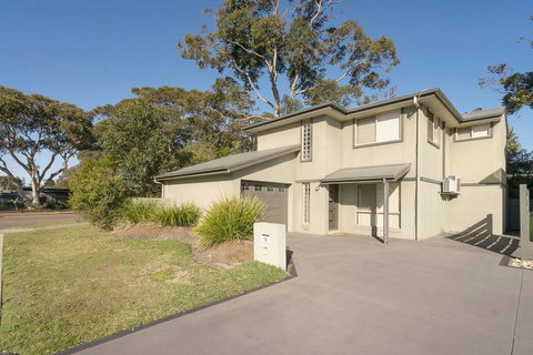 Harmony House - Bateau Bay, NSW - Holiday Sunshine Coast 0