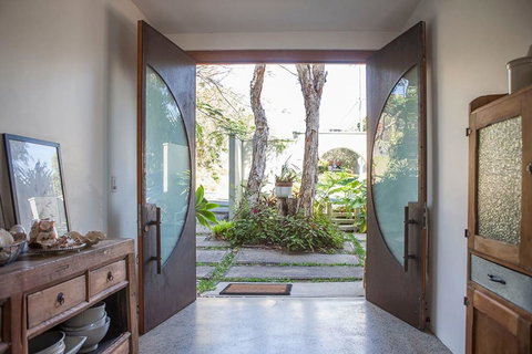 HAVEN TROPICANA - Holiday Sunshine Coast 1