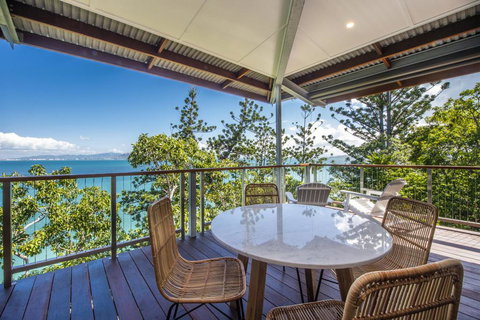 Headland House - Holiday Sunshine Coast 2