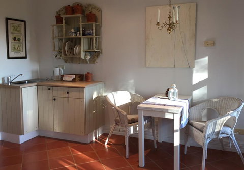 Heggy's Cottage - Holiday Sunshine Coast 1