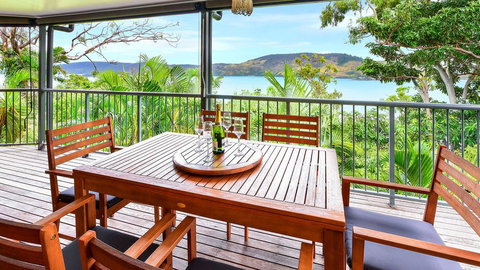 Heliconia 10 Newly Renovated Centrally Located House Hamilton Island - Holiday Sunshine Coast 0