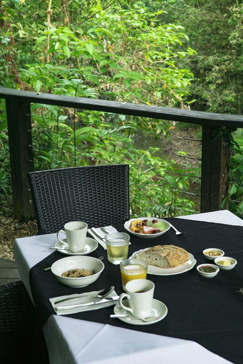 Heritage Lodge - Sunshine Coast Tourism 3