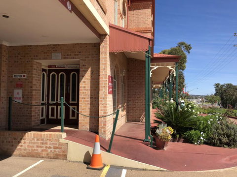 Heritage Motor Inn Goulburn - Sunshine Coast Tourism 2