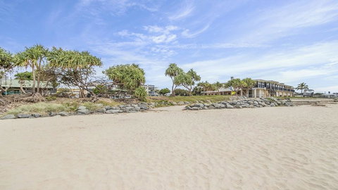 Heritage Pines Apartment 1 - Holiday Sunshine Coast 1