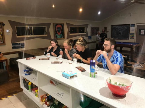 Hervey Bay Flashpackers - Sunshine Coast Tourism 2