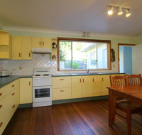 Hi View 18 Dulconghi Street - Holiday Sunshine Coast