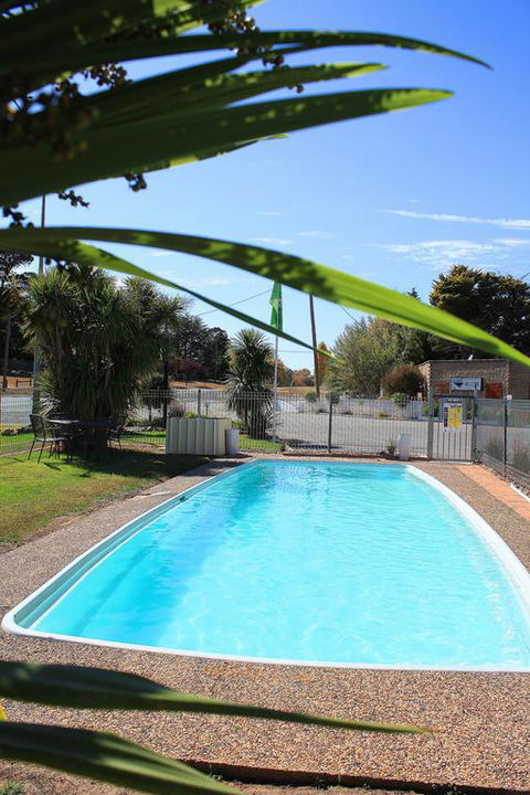 Hi Way Motor Inn - Holiday Sunshine Coast 3