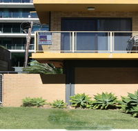 Hibiscus Court 1 - Forster Main Beach - Sunshine Coast Tourism