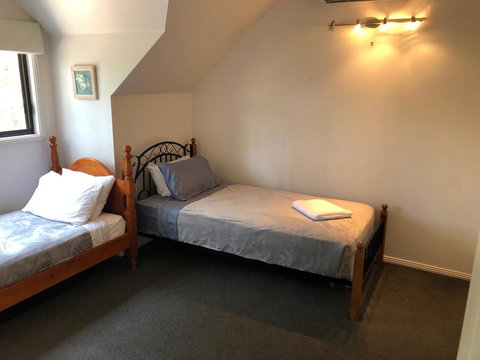 Hidden Gem Acreage Close To Terrigal Beach - Sunshine Coast Tourism 2