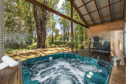 Hidden Valley Eco Spa Lodges & Day Spa - Sunshine Coast Tourism 1