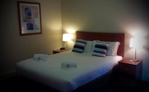 Highlands Hotel - Sunshine Coast Tourism 3