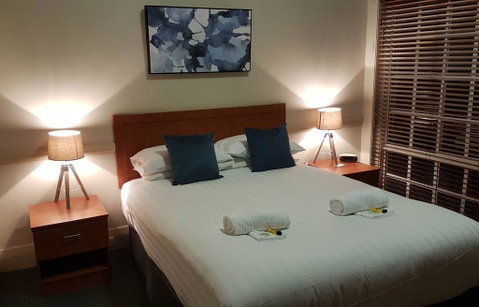 Highlands Hotel - Sunshine Coast Tourism 2
