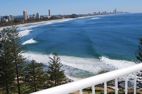 Hillhaven Holiday Apartments - Sunshine Coast Tourism 1