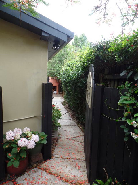 Hilltop B&B - Sunshine Coast Tourism 3