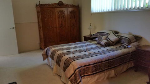 Hilltop Hideaway - Holiday Sunshine Coast 1