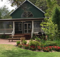 Hillview Chalet