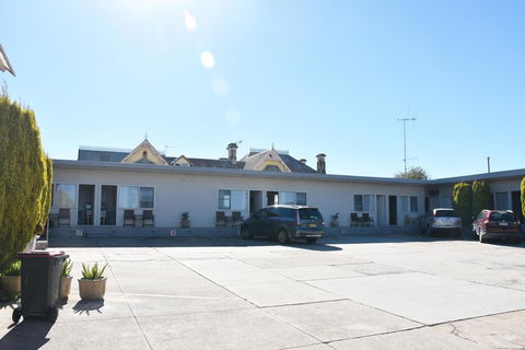 Hillview Motel - Sunshine Coast Tourism 2