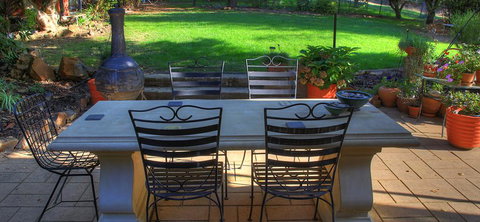 Hillview Oak B&B - Holiday Sunshine Coast 1