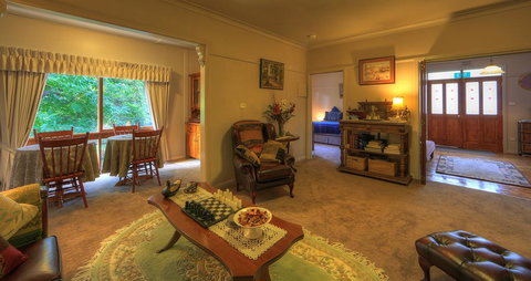 Hillview Oak B&B - Holiday Sunshine Coast 0