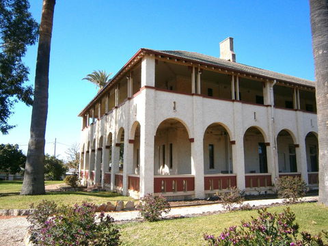 Historic Hydro Motor Inn - Holiday Sunshine Coast 3