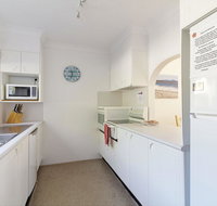 Hit The Beach - Sunshine Coast Tourism