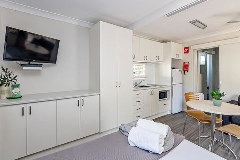 Holiday Haven Burrill Lake - Sunshine Coast Tourism 3