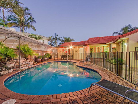 Holiday Home Amaroo - Holiday Sunshine Coast 3