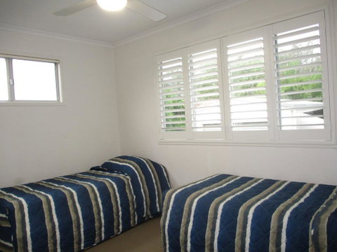 Holiday In Style - Hervey Bay - Sunshine Coast Tourism 2