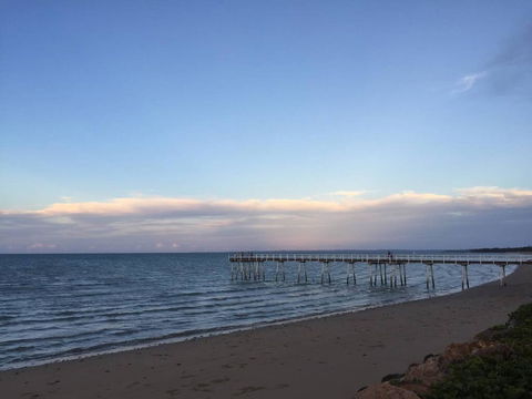 Holiday On Hillcrest - Sunshine Coast Tourism 0