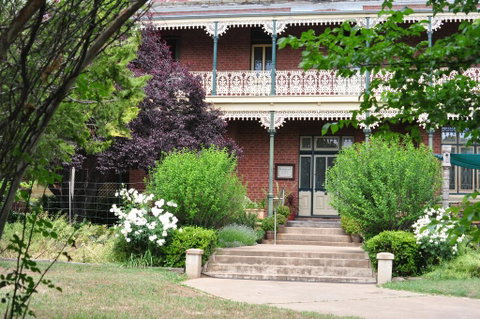 Holmhurst Guest House - Sunshine Coast Tourism 2