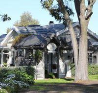 Holmwood Guesthouse - Sunshine Coast Tourism
