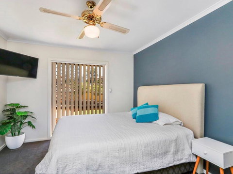 Home Away From Home - Sunshine Coast Tourism 2