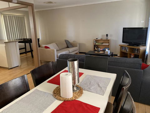 Home Away From Home - Holiday Sunshine Coast 1