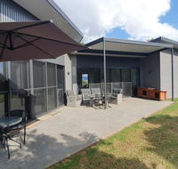 Hoof  Hound Country Escape - Holiday Sunshine Coast