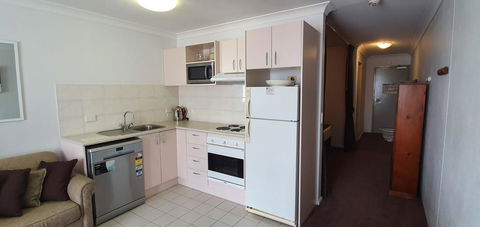 Horizons 208 - Lake Jindabyne Waterfront - Holiday Sunshine Coast 3